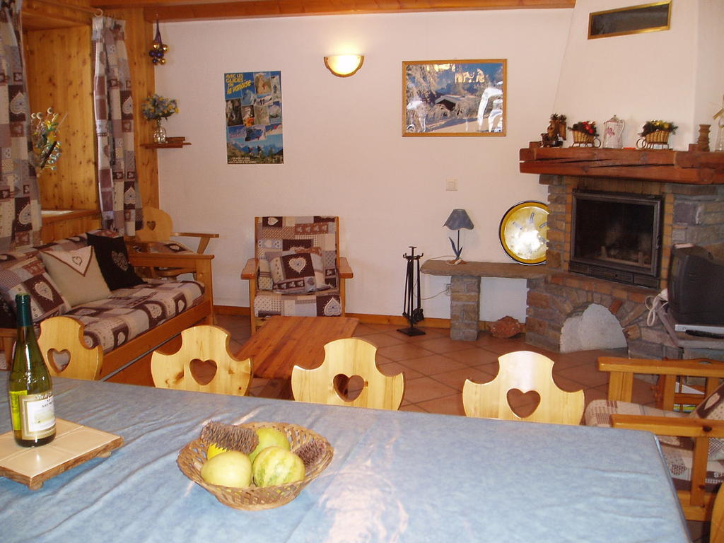 Chalet Les Gentianes ลาปลาญ ภายนอก รูปภาพ