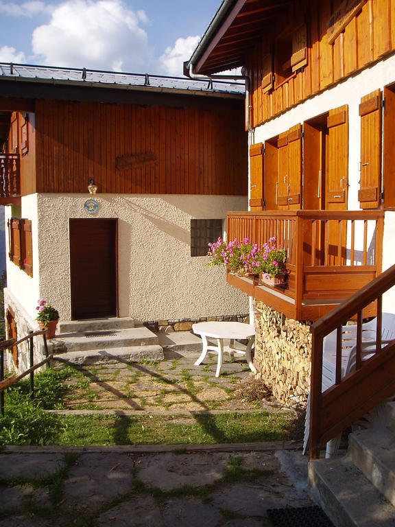 Chalet Les Gentianes ลาปลาญ ภายนอก รูปภาพ